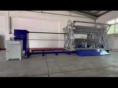 L'asse di inserimento della macchina per la perforazione automatica utilizzato con la linea di schiumatura della macchina da pelare