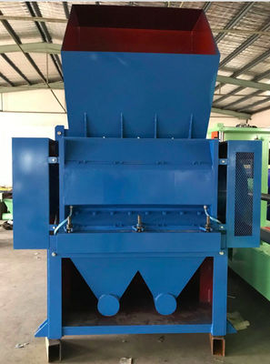 Macinatrice per il taglio con coltello a basso rumore per tessuto spugnoso, cotone, plastica PEA EVA e gomma, con capacità di frantumazione da 1200 a 2000 kg/h
