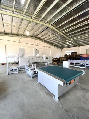 Macchina di taglio di schiuma CNC ad alta precisione